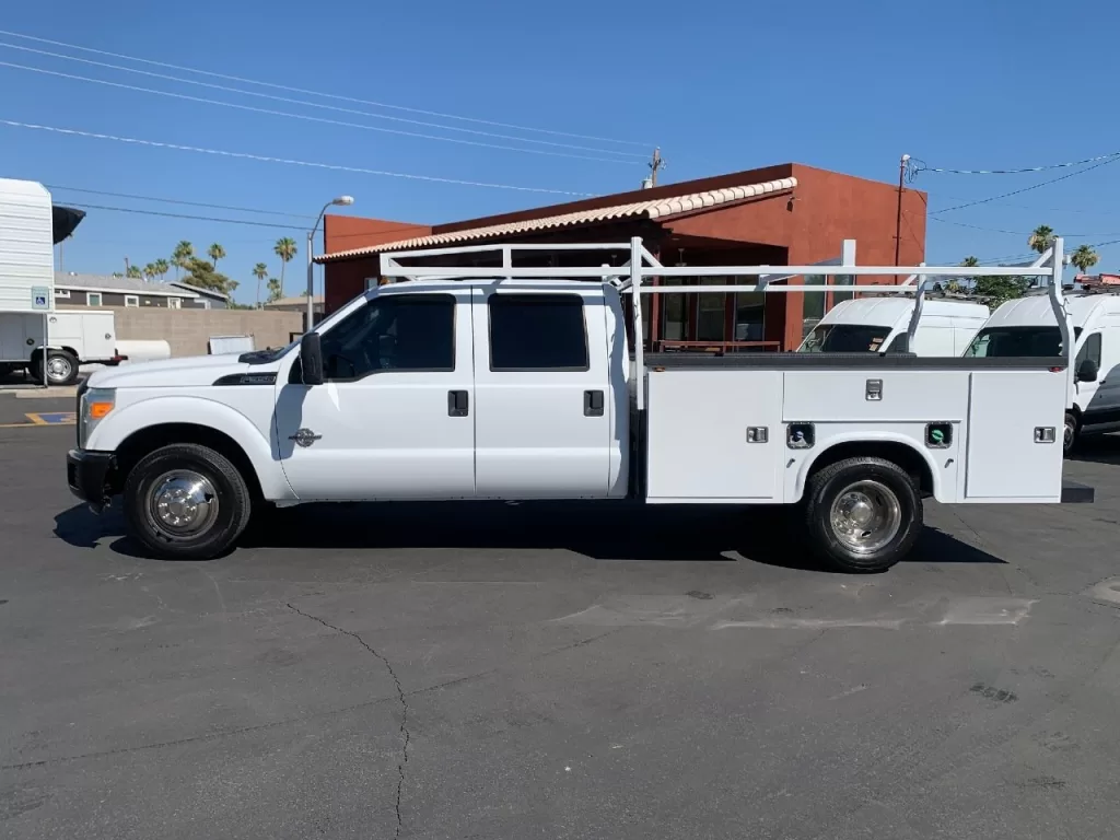 2011 FORD F350 SERVICE - UTILITY TRUCK