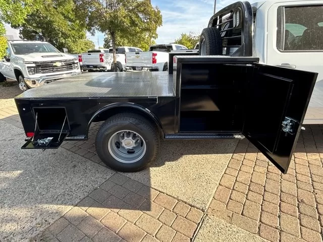 2024 CHEVROLET 3500 FLATBED TRUCK WITH GOOSENECK