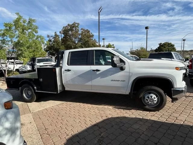 2024 CHEVROLET 3500 FLATBED TRUCK WITH GOOSENECK