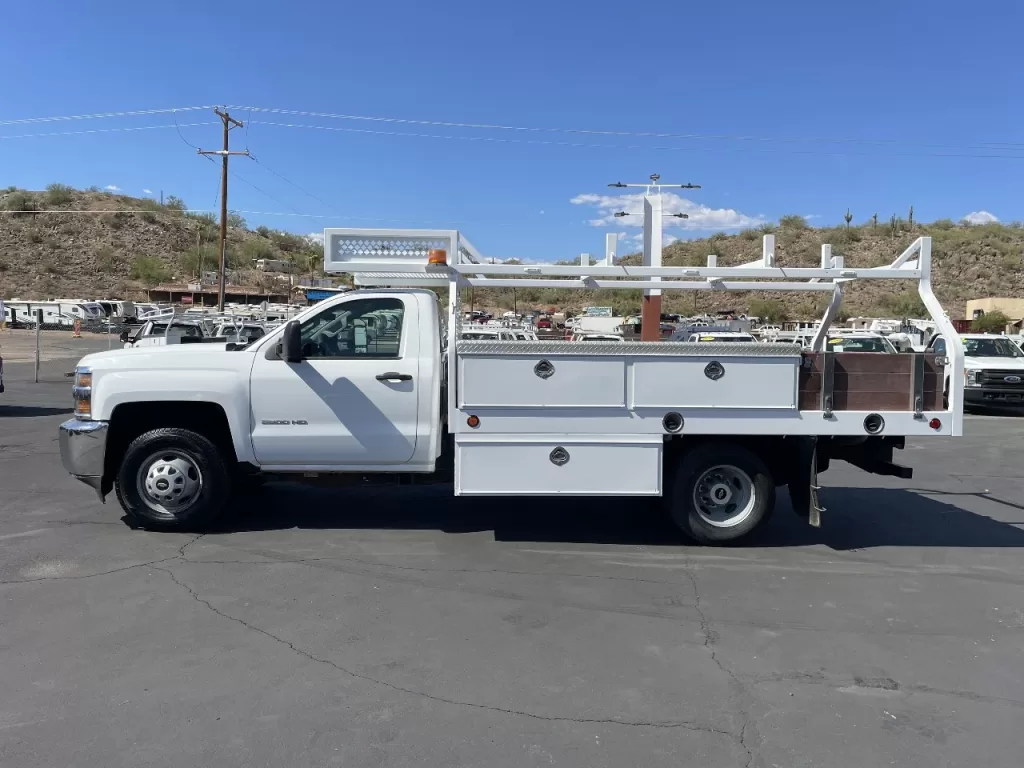 2017 CHEVROLET SILVERADO 3500HD CONTRACTOR WORK TRUCK