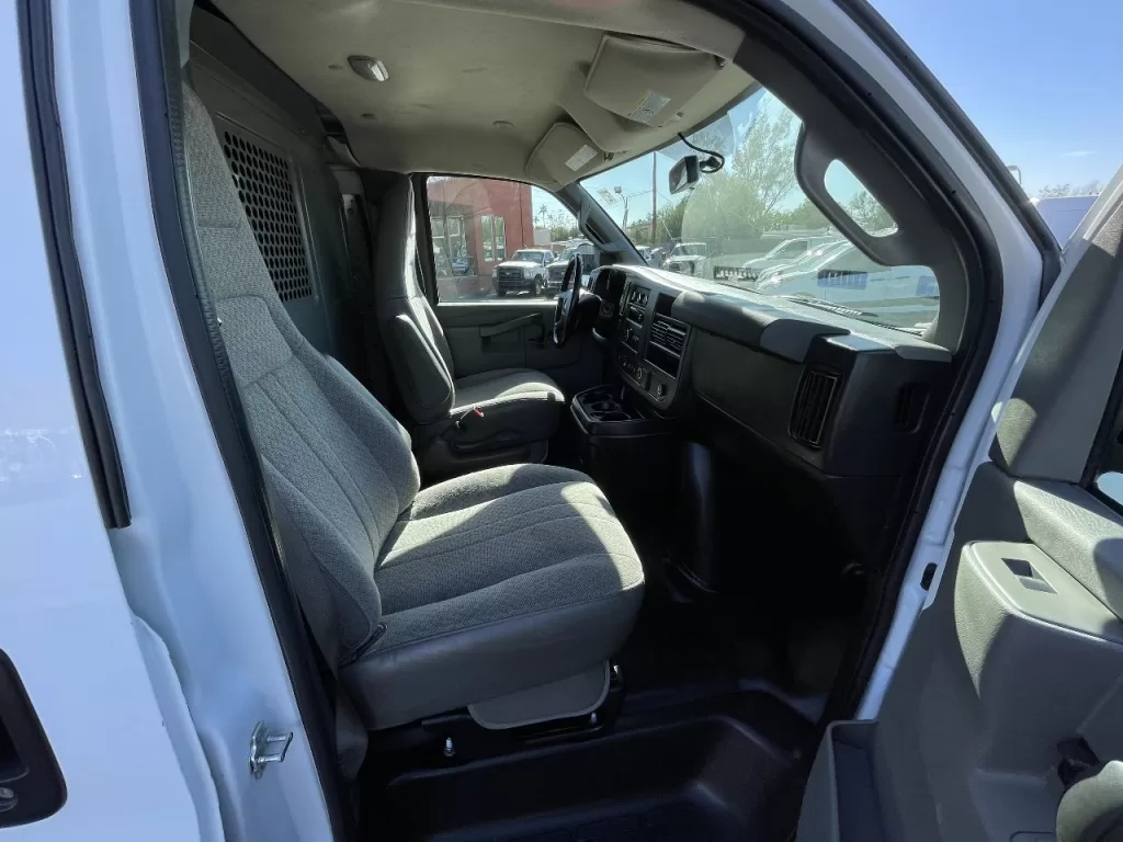 2021 CHEVROLET Express 2500 Cargo Van with bin package and ladder rack