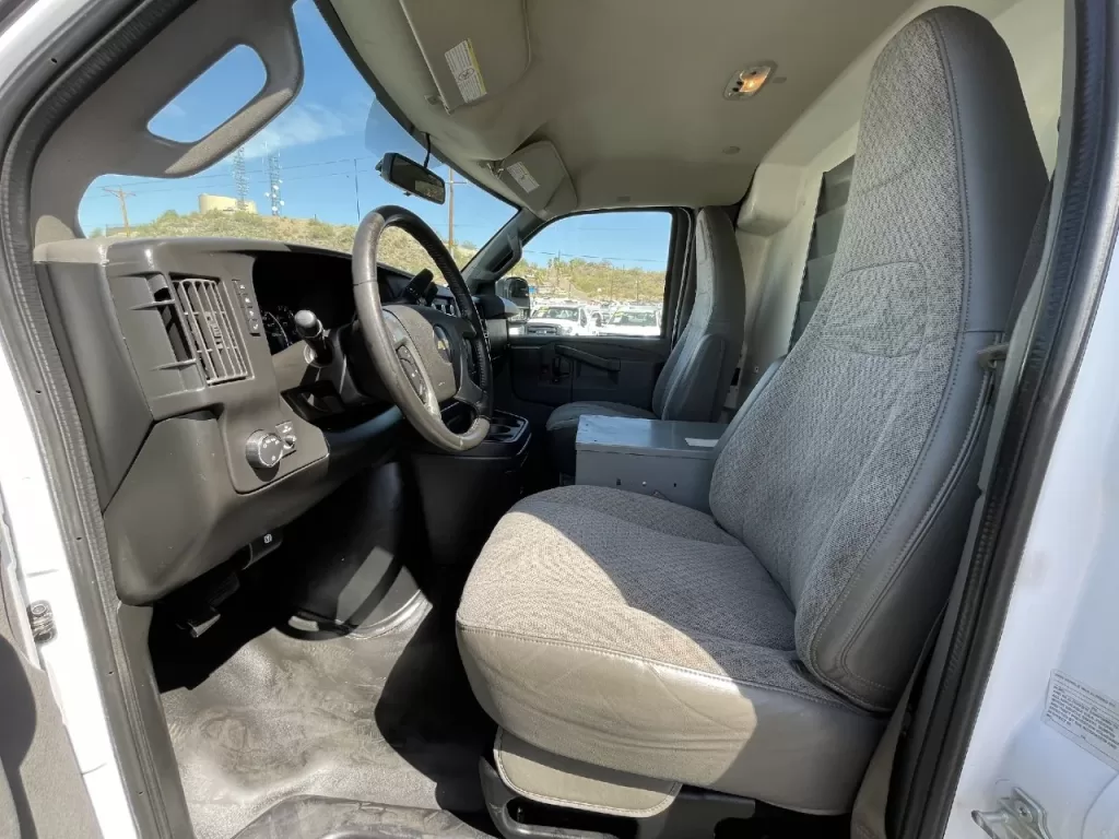 2018 CHEVROLET Express 3500 Cargo Van with bin package