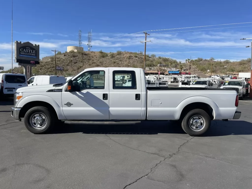 2015 Ford F350 Super Crew Long Pickup Bed