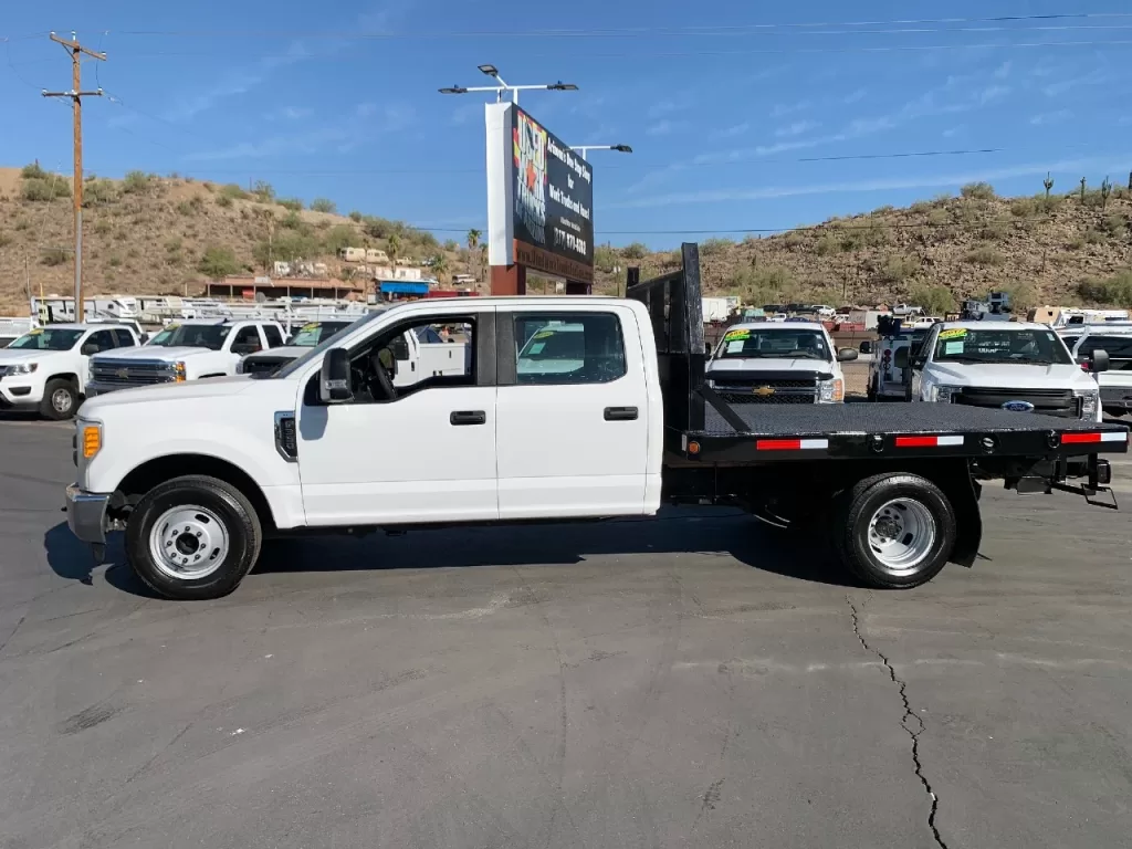 2017 Ford F350 Flatbed Truck