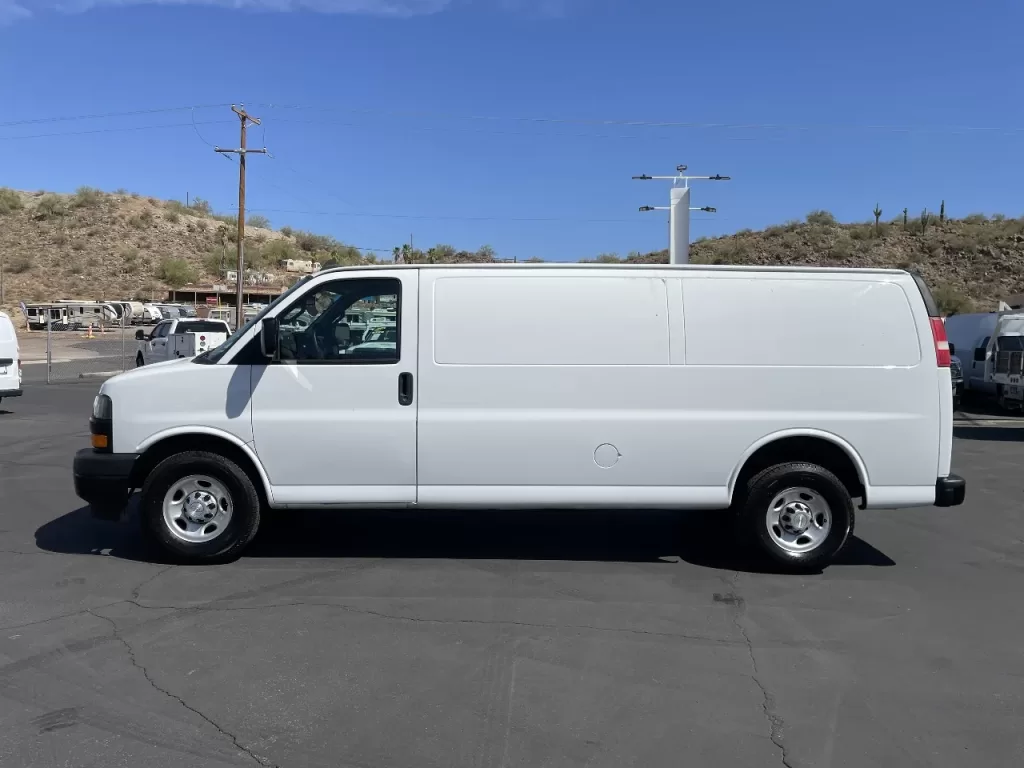 2018 CHEVROLET Express 3500 Cargo Van with bin package