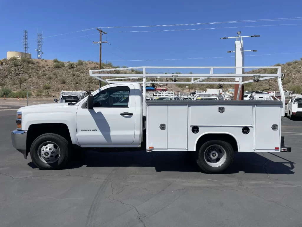 2016 CHEVROLET Silverado 3500HD Service - Utility Truck