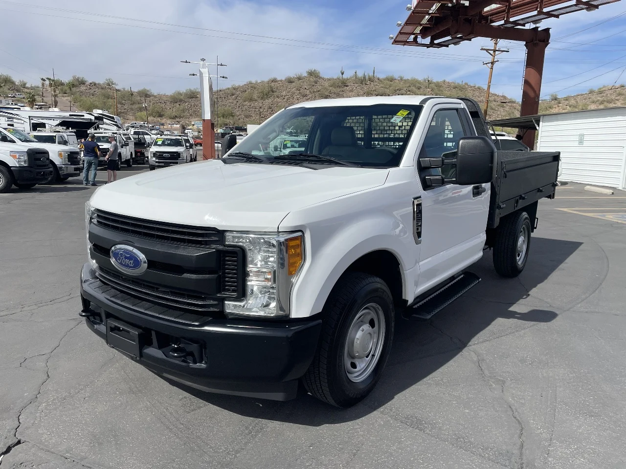 2017 FORD F250 Flatbed Truck