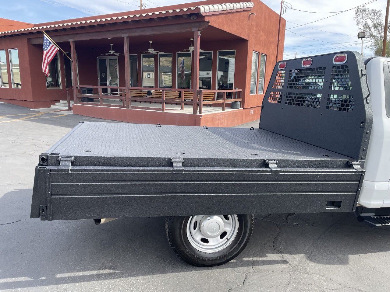 2017 FORD F250 Flatbed Truck