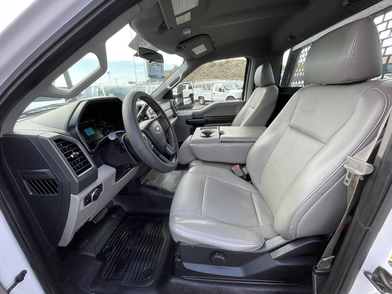 2017 FORD F250 Flatbed Truck
